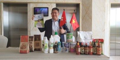 Gặp gỡ Doanh nhân Nguyễn Huỳnh Đạt “Ông bếp Việt Nam” - với khát vọng gắn kết ước mơ, trao thương yêuGặp gỡ Doanh nhân Nguyễn Huỳnh Đạt “Ông bếp Việt Nam” - với khát vọng gắn kết ước mơ, trao thương yêu